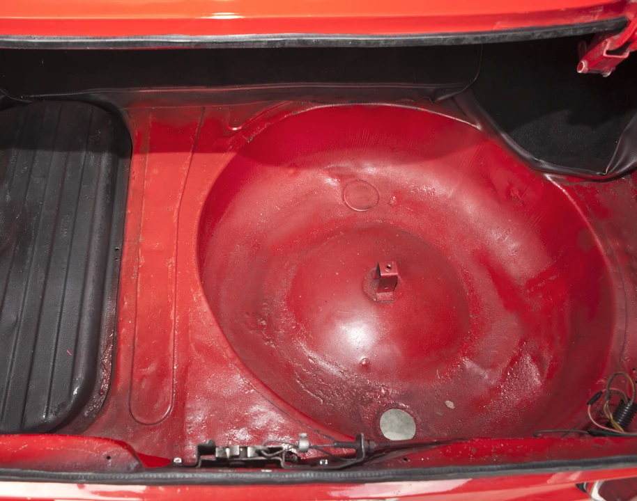 1971 Alfa Romeo 1750 GT Veloce - Image 13 of 31