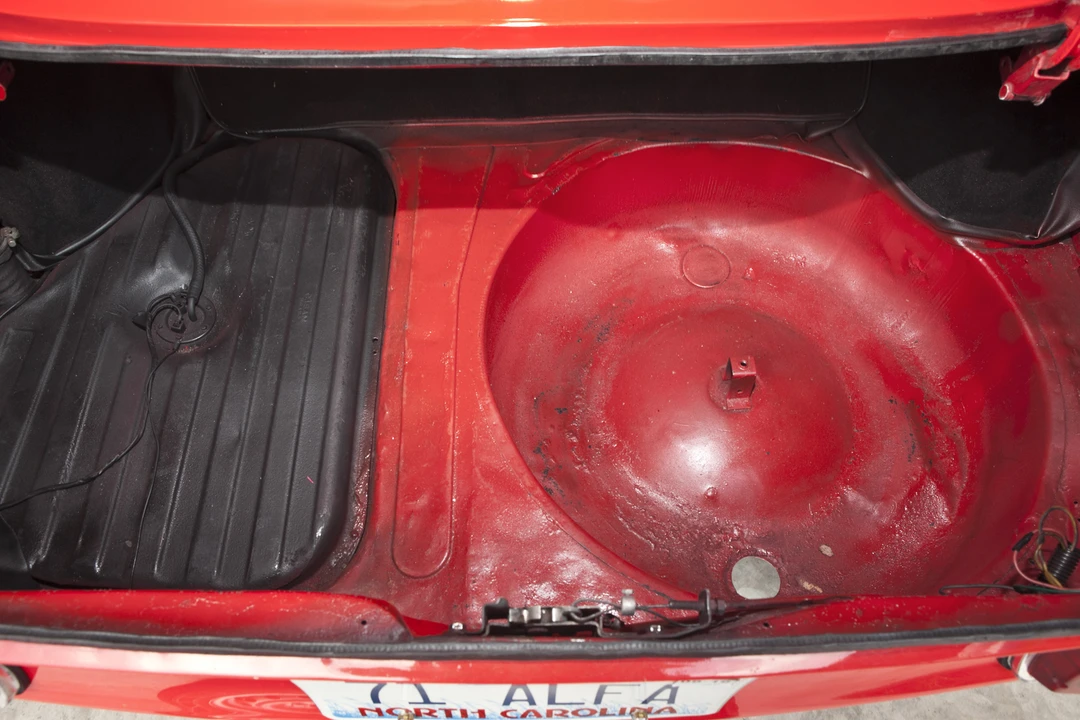 1971 Alfa Romeo 1750 GT Veloce - Image 12 of 31