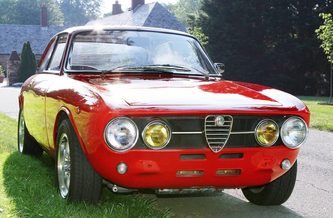 1971 Alfa Romeo 1750 GT Veloce - Image 2 of 31