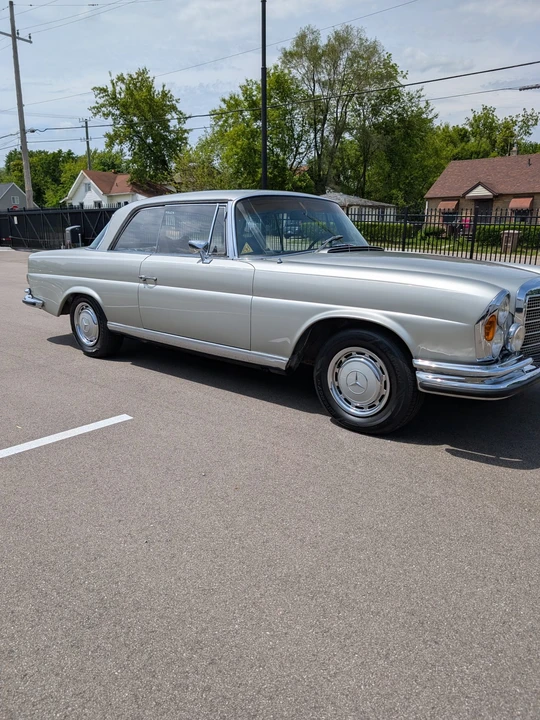 1971 Mercedes-Benz W111 280SE 3.5 Coupe - Image 12 of 31