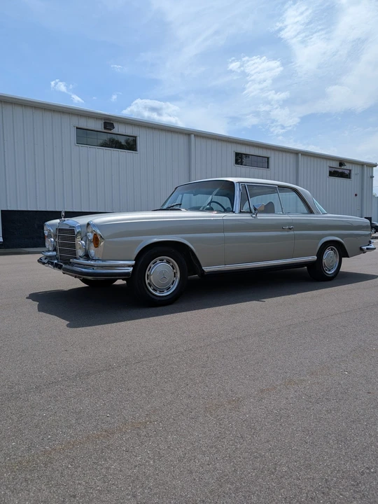 1971 Mercedes-Benz W111 280SE 3.5 Coupe - Image 2 of 31