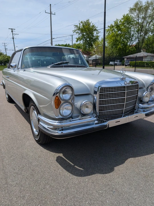 1971 Mercedes-Benz W111 280SE 3.5 Coupe - Image 9 of 31