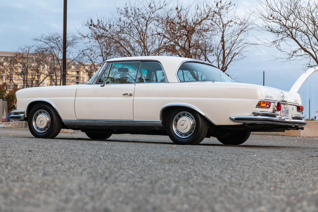1971 Mercedes-Benz W111 280SE 3.5 Coupe - Image 11 of 31