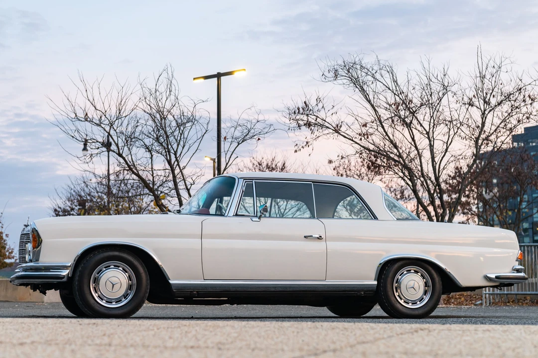 1971 Mercedes-Benz W111 280SE 3.5 Coupe - Image 12 of 31