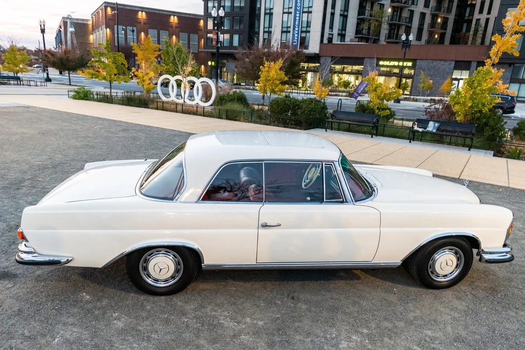 1971 Mercedes-Benz W111 280SE 3.5 Coupe - Image 16 of 31