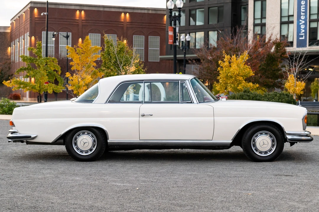 1971 Mercedes-Benz W111 280SE 3.5 Coupe - Image 7 of 31
