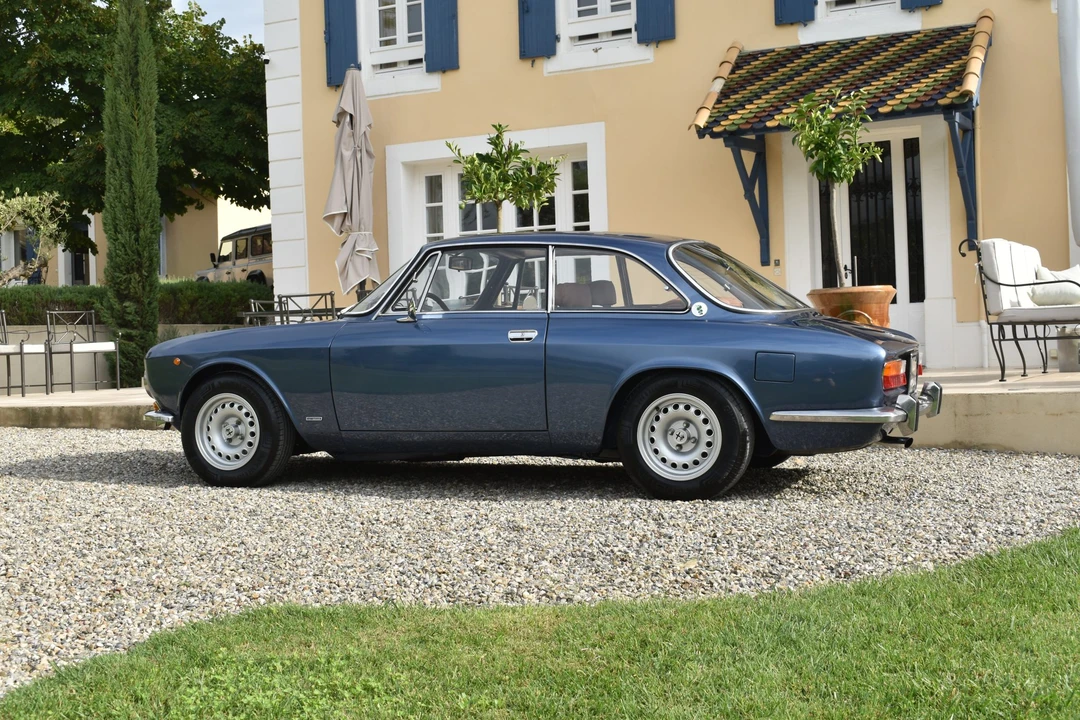 1972 Alfa Romeo 2000 GT Veloce - Image 10 of 31