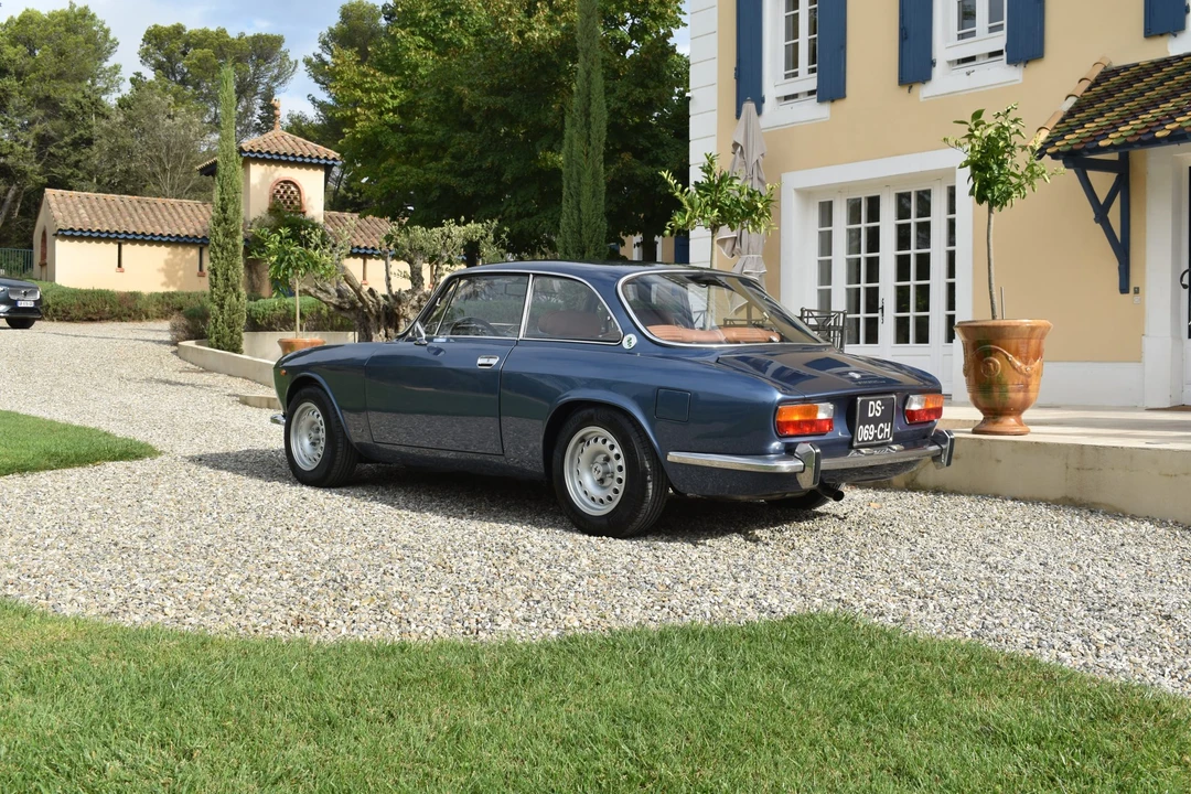 1972 Alfa Romeo 2000 GT Veloce - Image 11 of 31