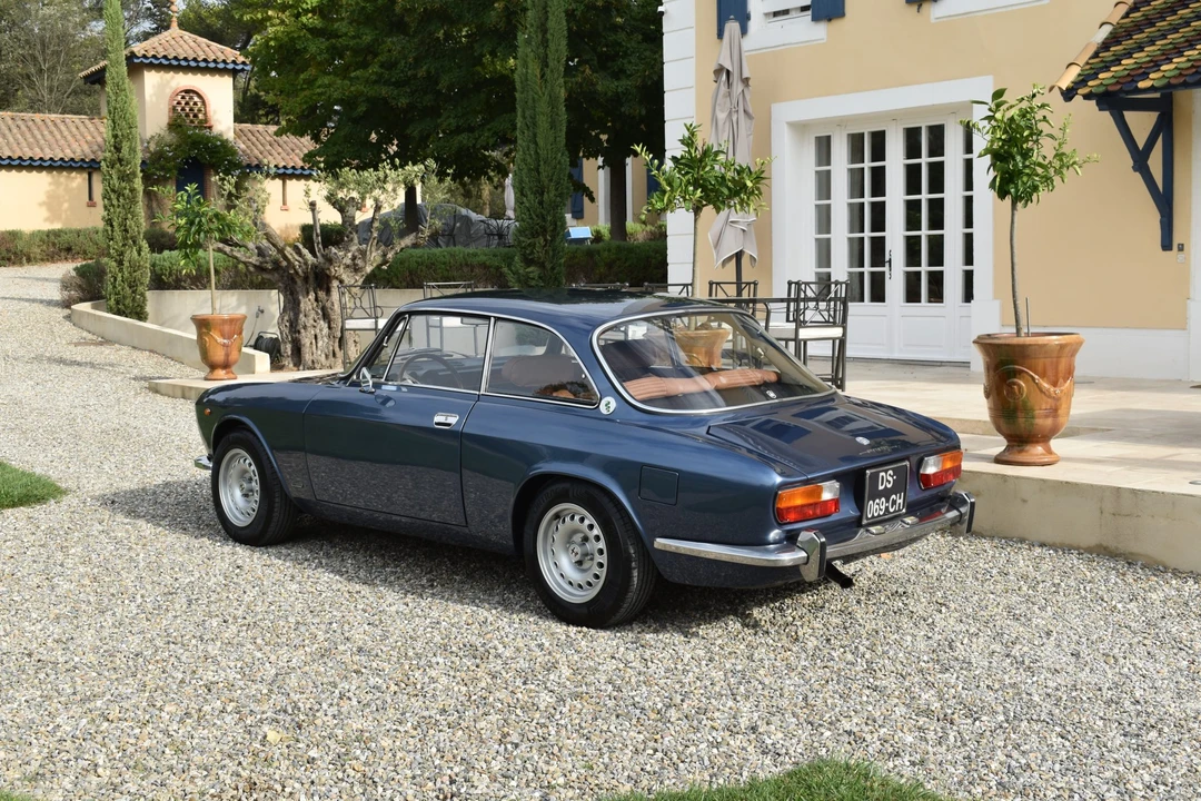 1972 Alfa Romeo 2000 GT Veloce - Image 14 of 31