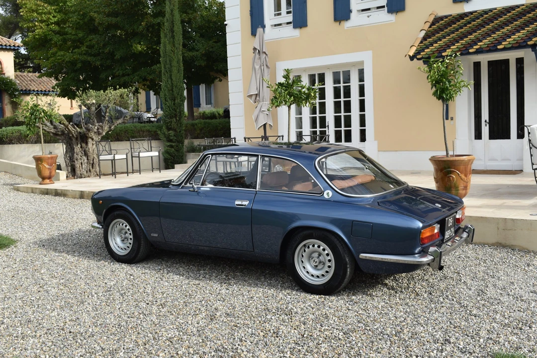 1972 Alfa Romeo 2000 GT Veloce - Image 13 of 31