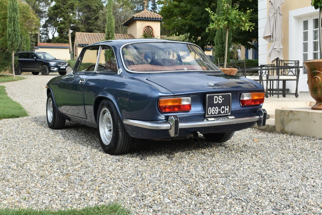 1972 Alfa Romeo 2000 GT Veloce - Image 17 of 31