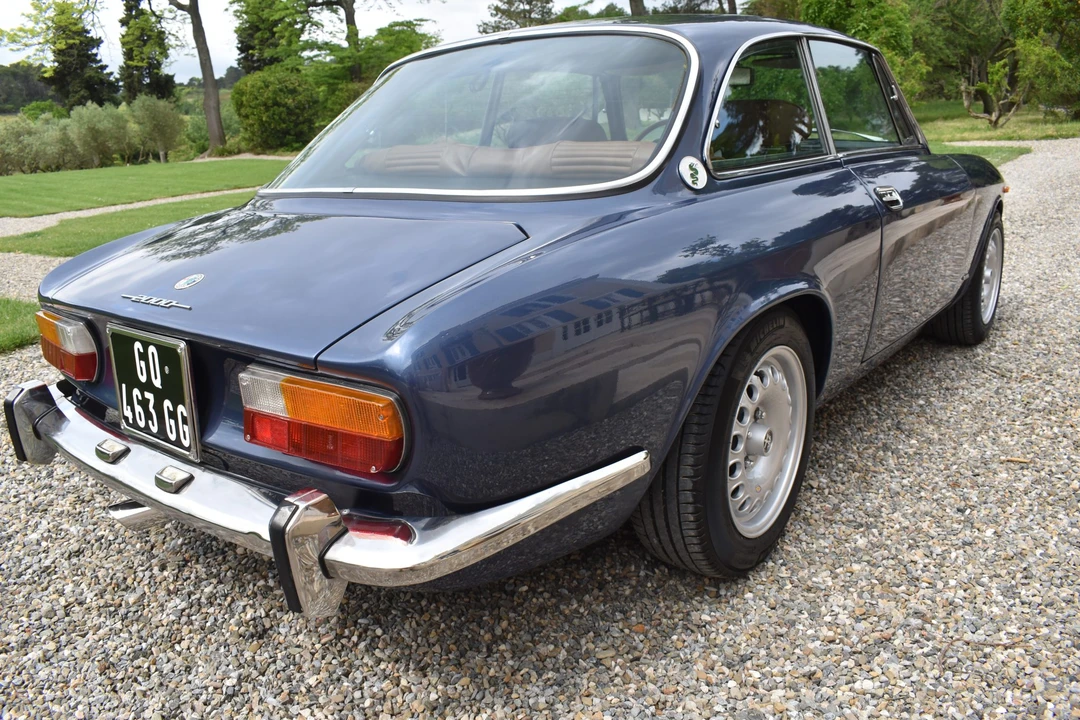 1973 Alfa Romeo 2000 GT Veloce - Image 26 of 31