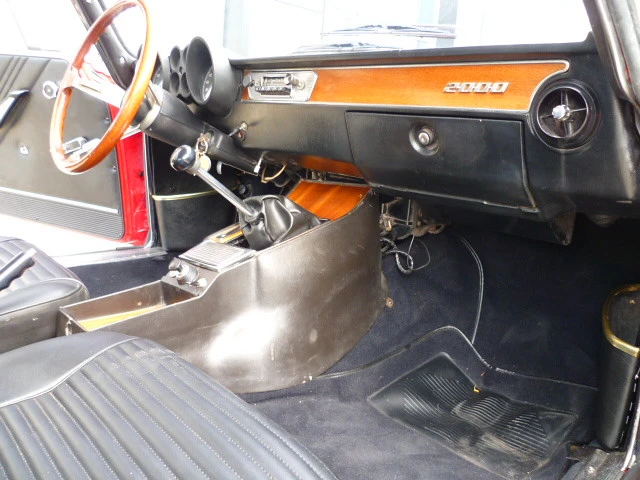 1973 Alfa Romeo 2000 GT Veloce - Image 25 of 31
