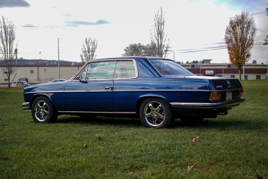 1973 Mercedes-Benz W114 & W115 - Image 17 of 31