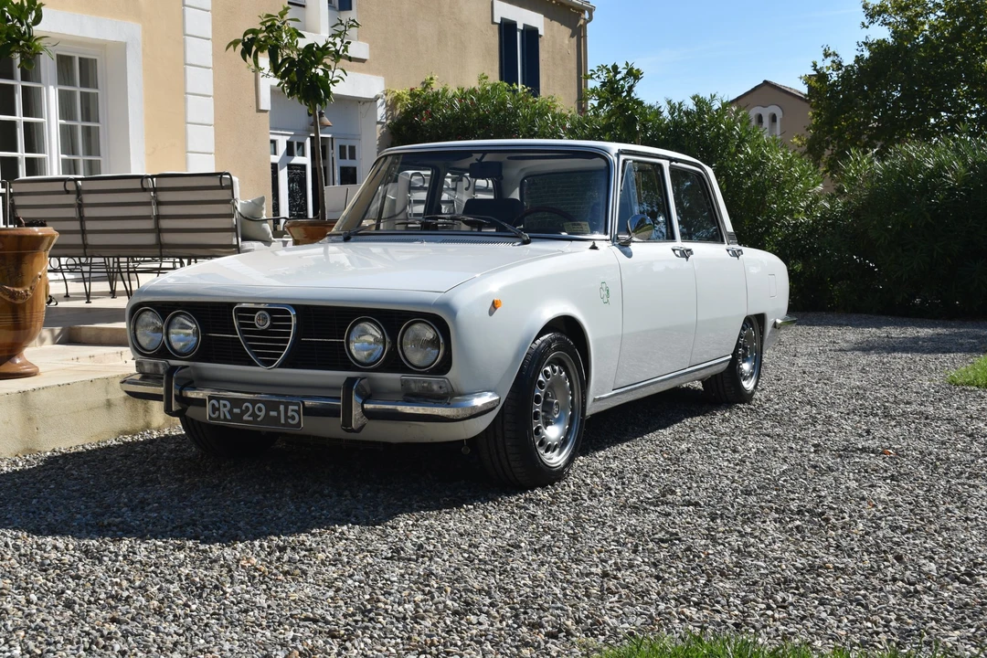 1974 Alfa Romeo - Image 4 of 31