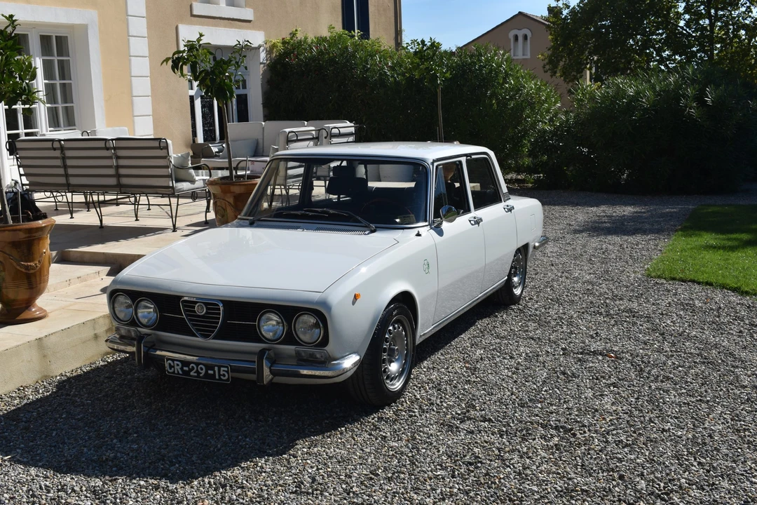 1974 Alfa Romeo - Image 2 of 31