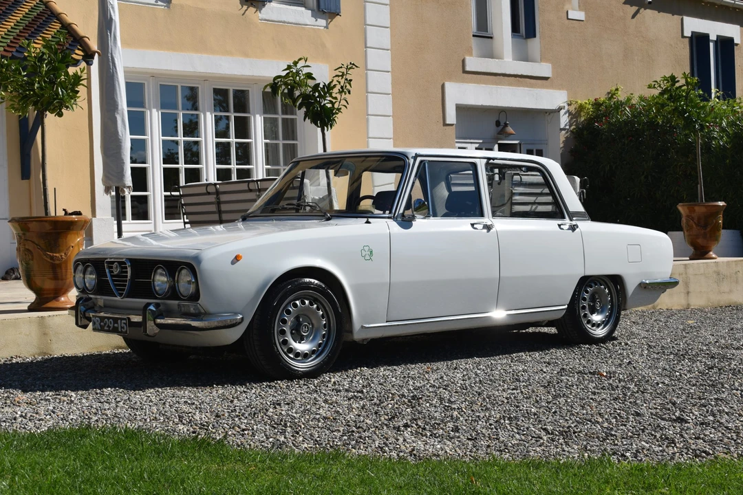1974 Alfa Romeo - Image 5 of 31