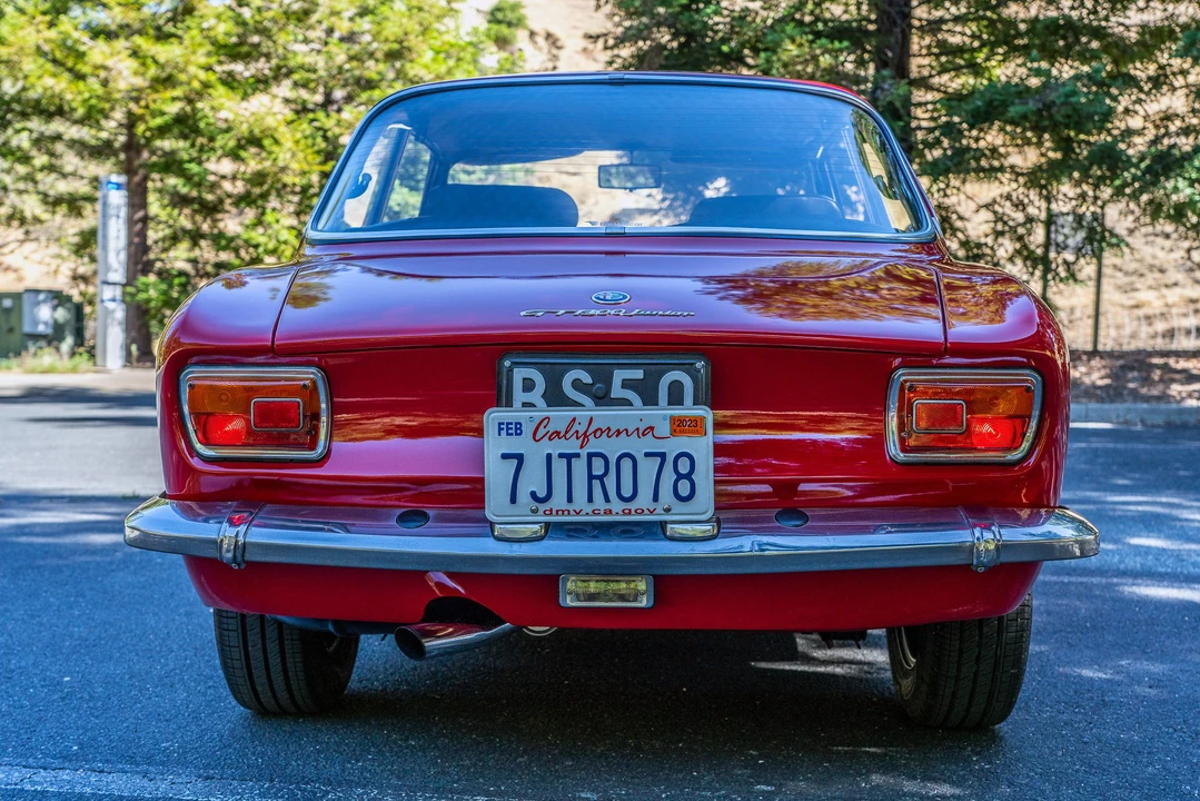 1975 Alfa Romeo GT 1300 Junior - Image 9 of 31