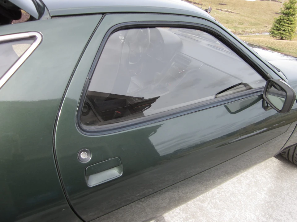 1980 Porsche 928 S - Image 23 of 31