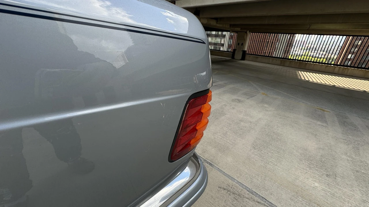 1981 Mercedes-Benz W126 S-Class Sedan - Image 31 of 31