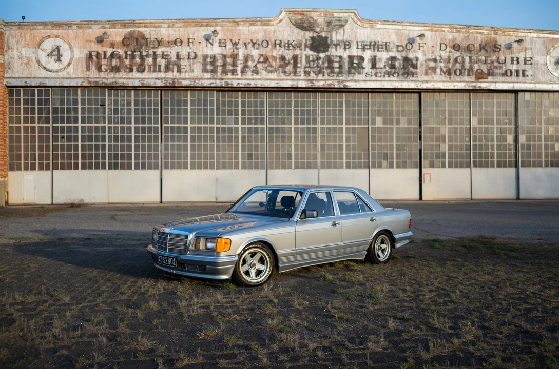 1981 Mercedes-Benz W126 S-Class Sedan - Image 5 of 31