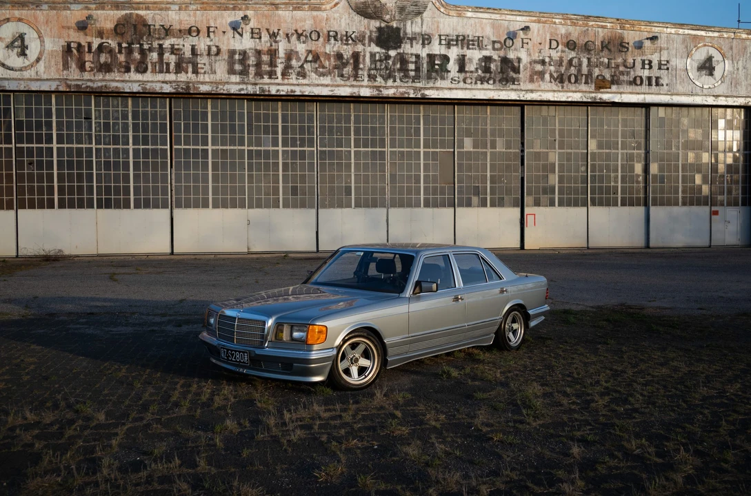 1981 Mercedes-Benz W126 S-Class Sedan - Image 6 of 31