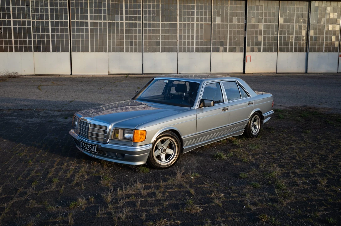1981 Mercedes-Benz W126 S-Class Sedan - Image 4 of 31