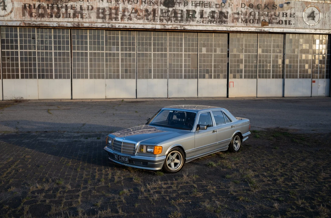 1981 Mercedes-Benz W126 S-Class Sedan - Image 9 of 31
