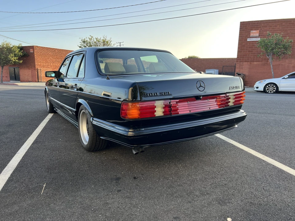 1981 Mercedes-Benz W126 S-Class Sedan - Image 6 of 31