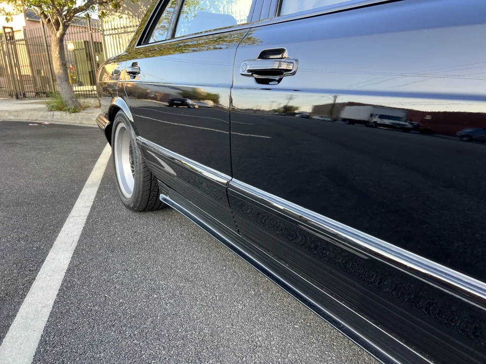 1981 Mercedes-Benz W126 S-Class Sedan - Image 30 of 31