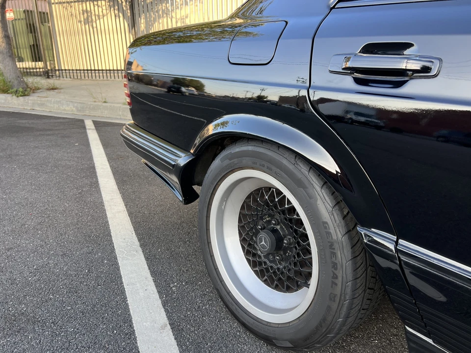 1981 Mercedes-Benz W126 S-Class Sedan - Image 28 of 31