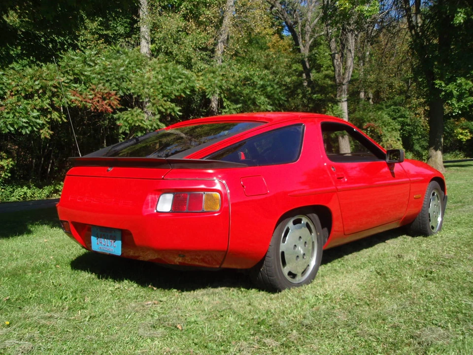 1981 Porsche 928 - Image 4 of 31