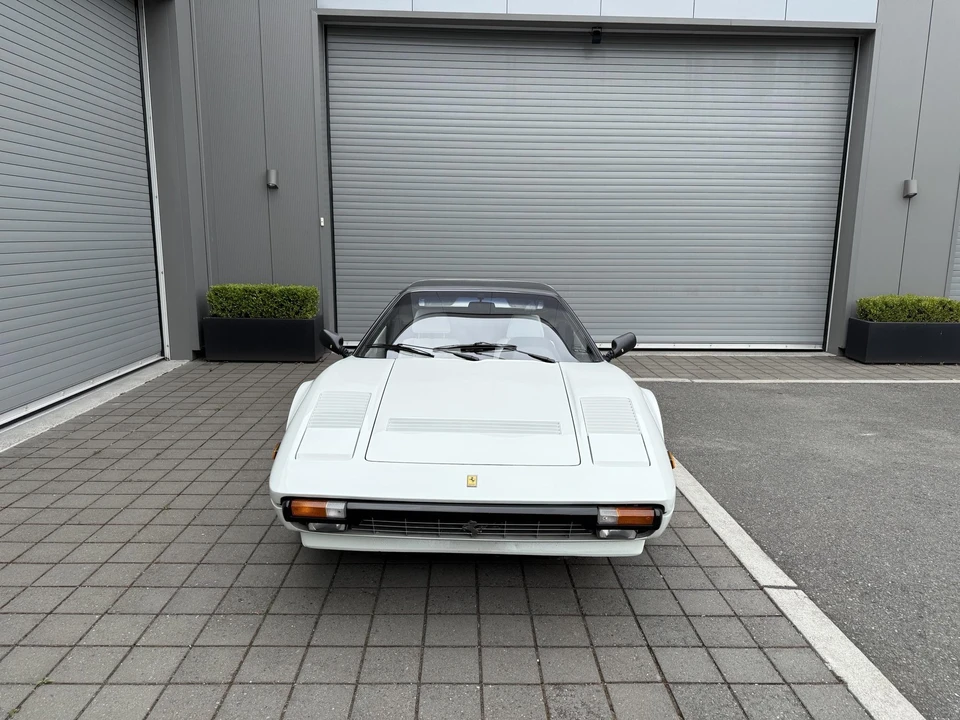1982 Ferrari 308 GTS QV - Image 2 of 31