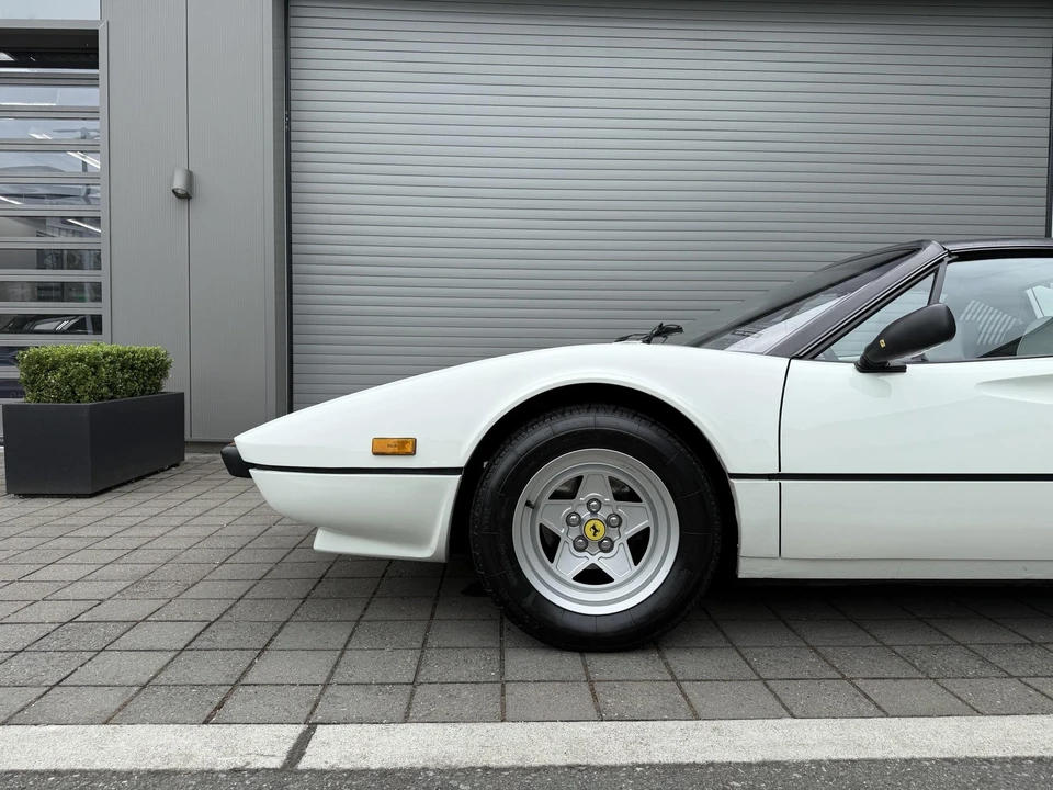 1982 Ferrari 308 GTS QV - Image 14 of 31