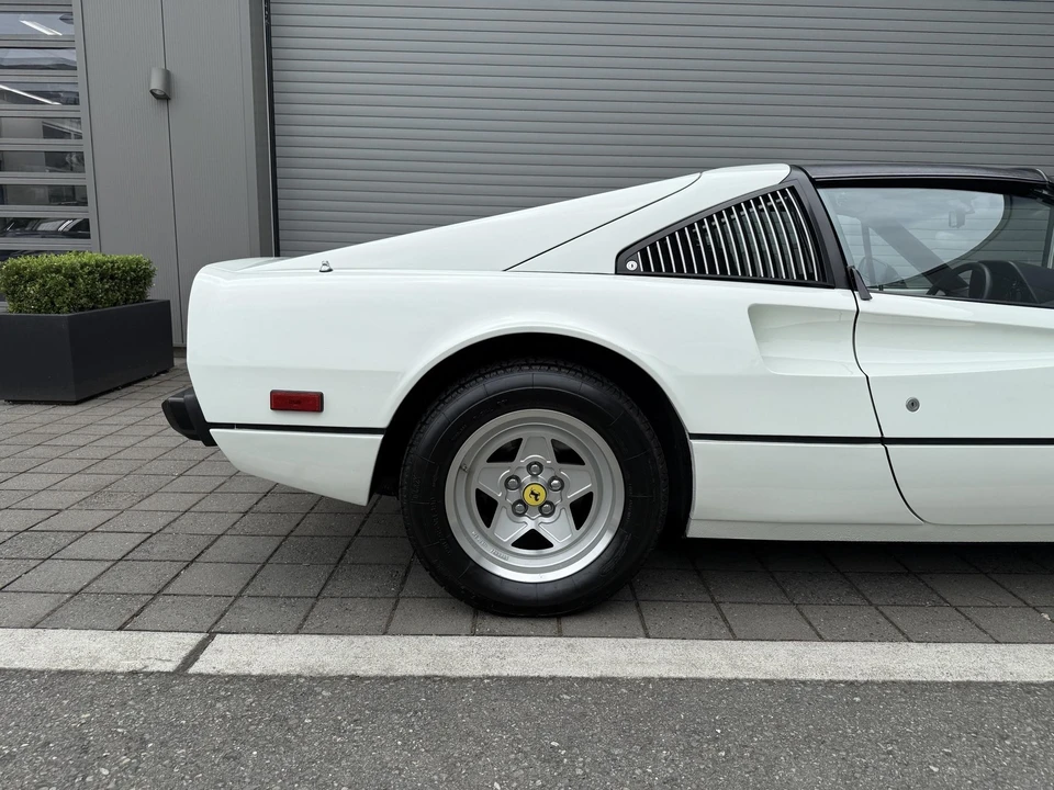 1982 Ferrari 308 GTS QV - Image 19 of 31