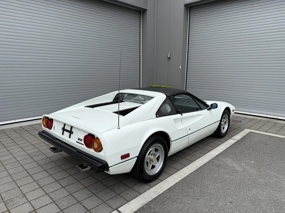 1982 Ferrari 308 GTS QV - Image 8 of 31