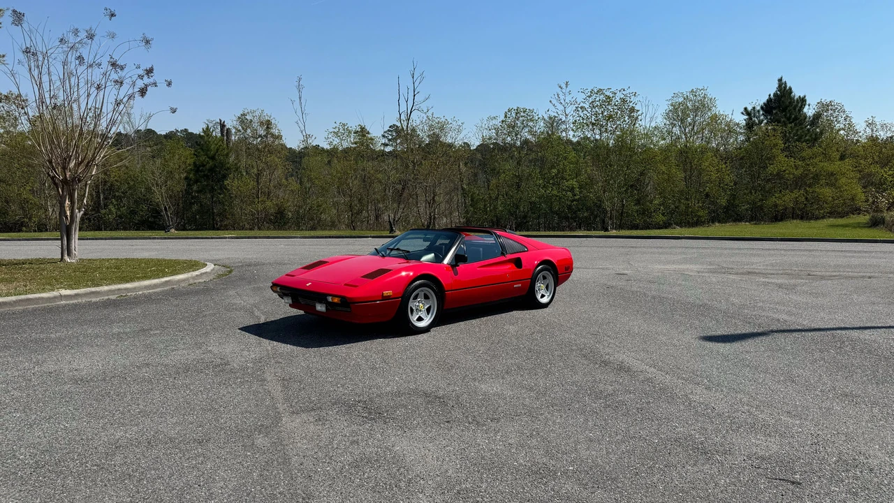 1982 Ferrari 308 GTS QV - Image 2 of 31