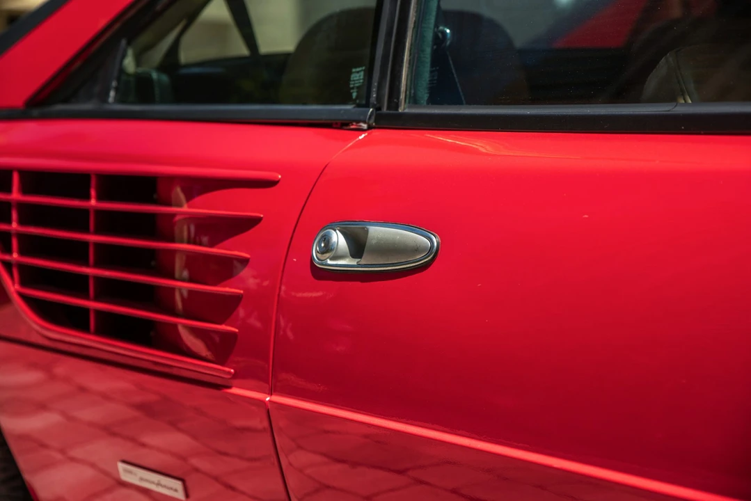 1982 Ferrari Mondial 8 - Image 20 of 31