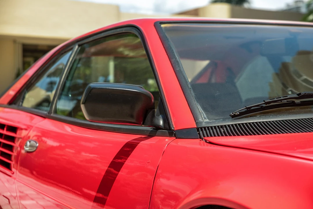 1982 Ferrari Mondial 8 - Image 16 of 31