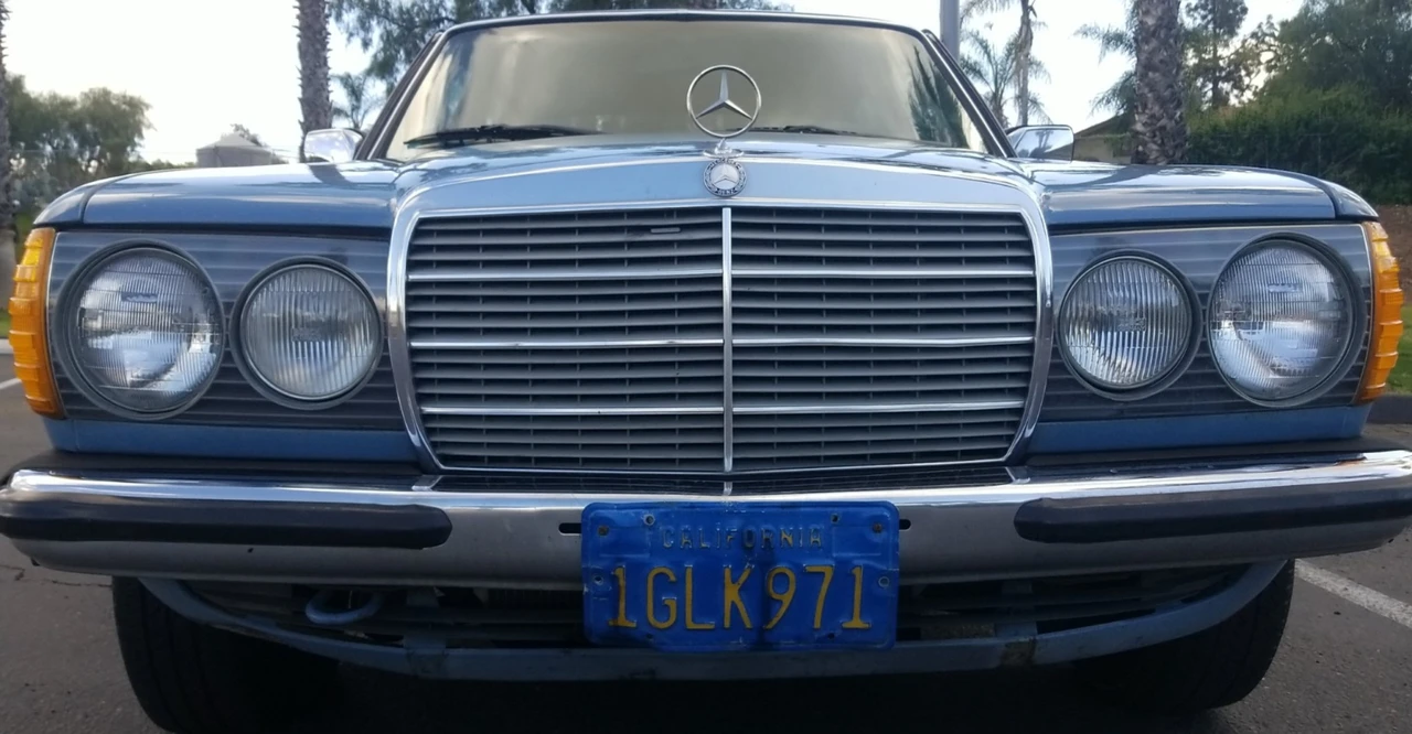 1982 Mercedes-Benz W123 Sedan - Image 24 of 31