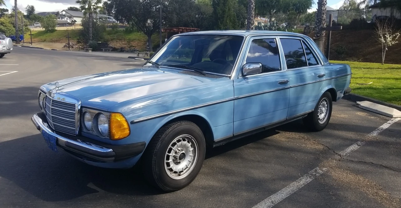 1982 Mercedes-Benz W123 Sedan - Image 5 of 31