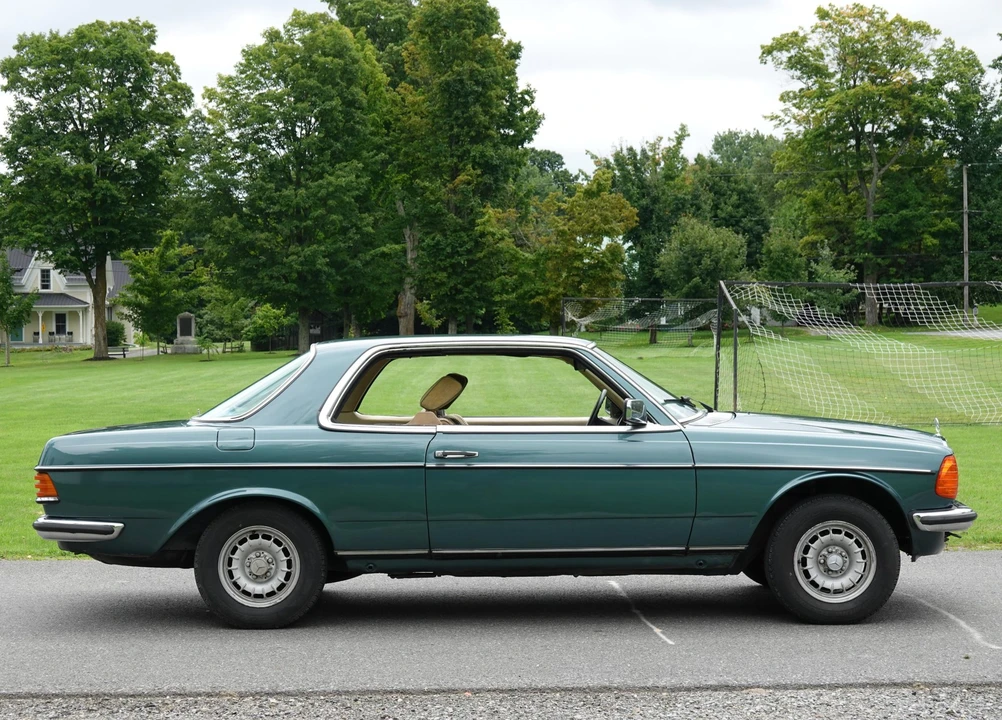 1982 Mercedes-Benz W123 Coupe (C123) - Image 17 of 31