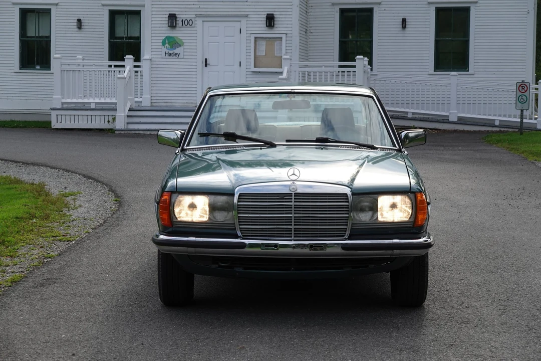 1982 Mercedes-Benz W123 Coupe (C123) - Image 24 of 31