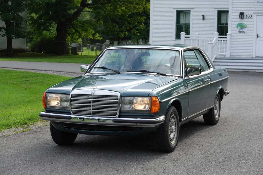 1982 Mercedes-Benz W123 Coupe (C123) - Image 3 of 31