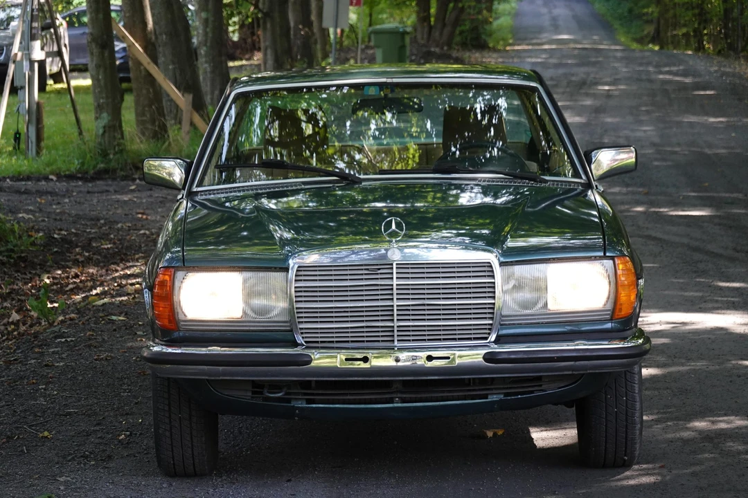1982 Mercedes-Benz W123 Coupe (C123) - Image 27 of 31