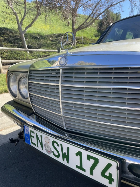 1982 Mercedes-Benz W123 Sedan - Image 22 of 31