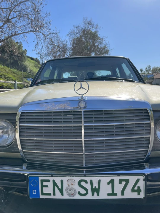 1982 Mercedes-Benz W123 Sedan - Image 21 of 31