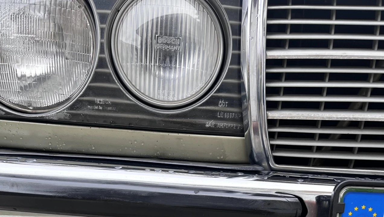 1982 Mercedes-Benz W123 Sedan - Image 27 of 31