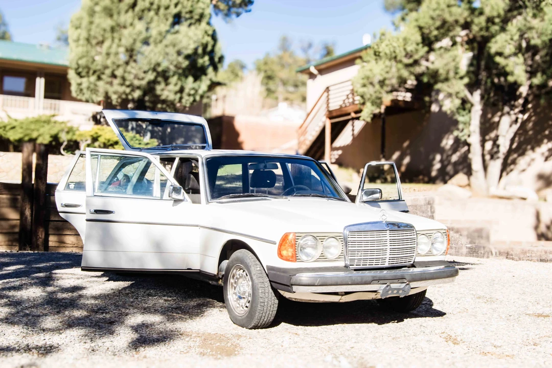 1982 Mercedes-Benz W123 Wagon (S123) - Image 9 of 31