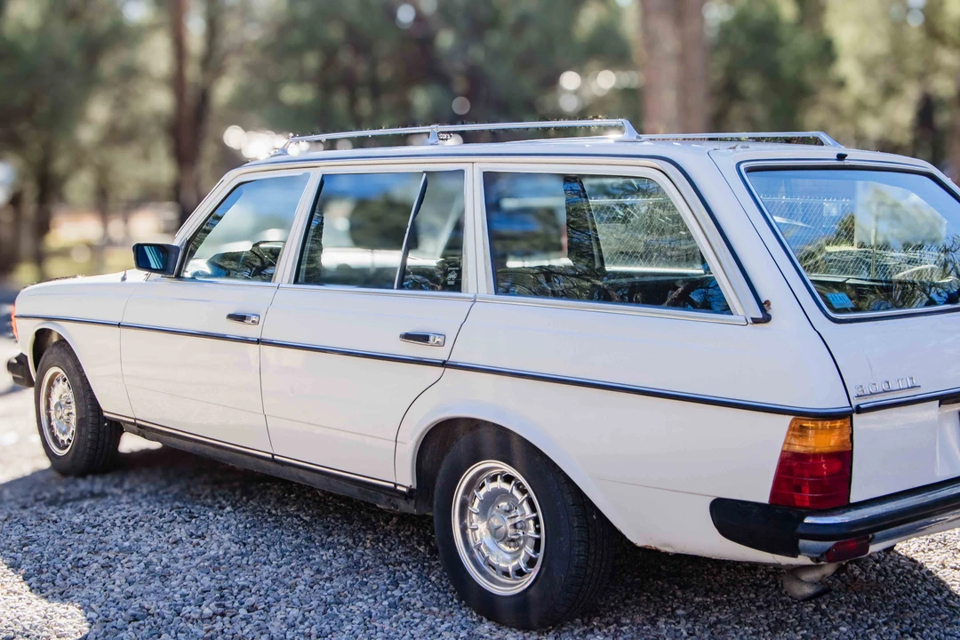 1982 Mercedes-Benz W123 Wagon (S123) - Image 15 of 31